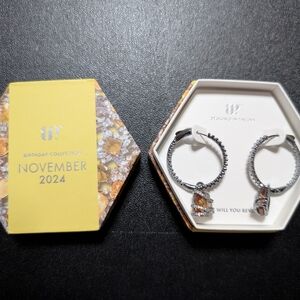 November 2024 Birthday Earrings - Intertwined In You - RBP8432 - Bomb Party